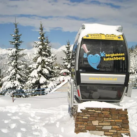 In St Michael Near Slopes Апартаменты *