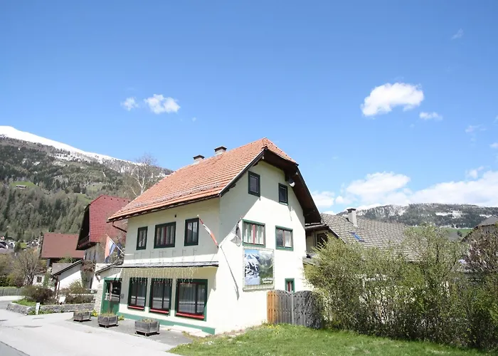 In St Michael Near Slopes Apartman *